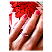 Lade das Bild in den Galerie-Viewer, Ring in 18 Karat Gold mit Pink Turmalin